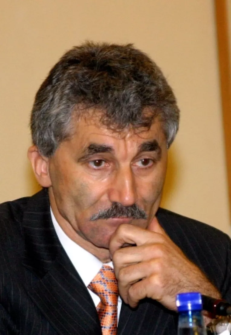 
Deputatul PDL Ioan Oltean isi cumpara in continuare terenuri