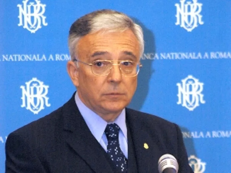 Dobanzile platite de banci scad, dar acopera scaderea puterii de cumparare a leului cauzata de cresterea preturilor 