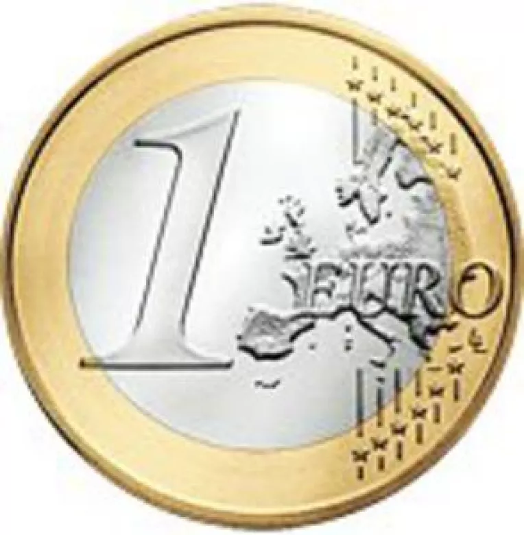 Moneda Euro implineste 10 ani
