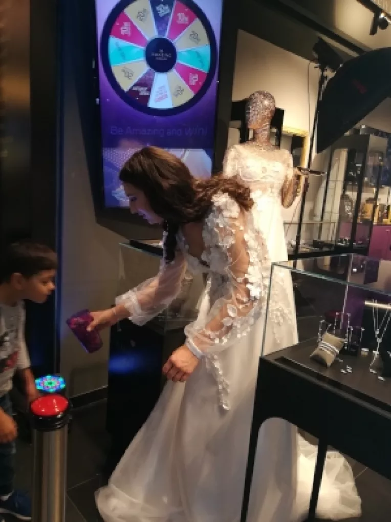 Noutati in materie de bijuterii pentru mirese, la magazinul Amazing Jewelry din incinta Promenada Mall
