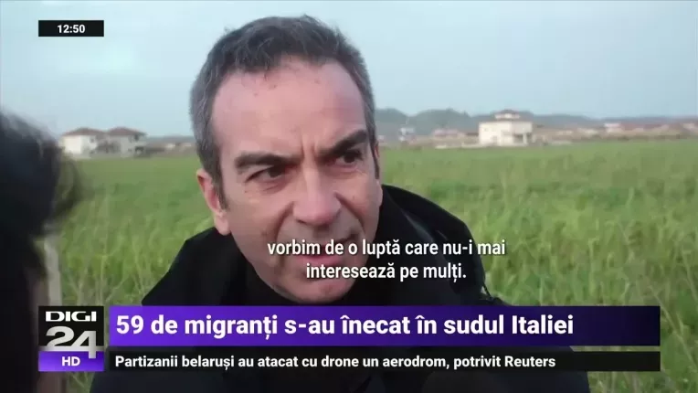 O barca plina cu migranti "s-a rupt in doua" in largul coastelor Italiei