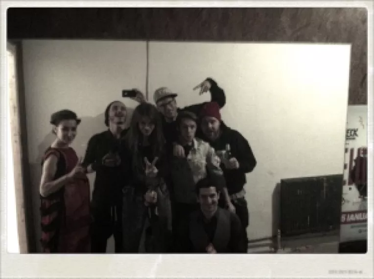 Trupa YellLow ne invita sa urcam in propria nava spatiala si sa ne plimbam printre stele