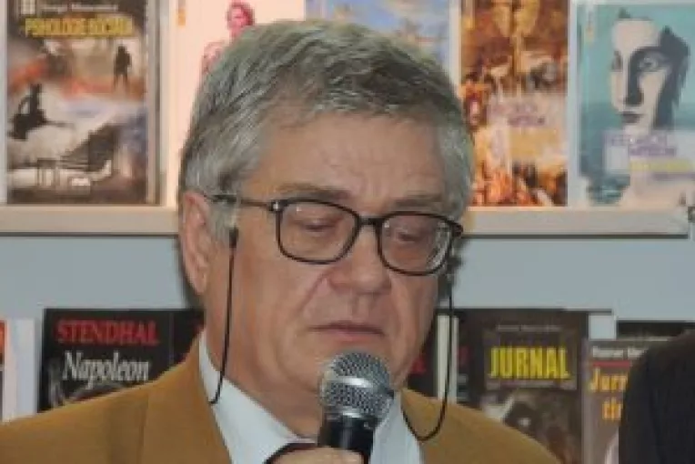 Un remarcabil articol publicat de sociologul Mihai Milca, in revista Punctul Critic: Esecul sovietizarii totale a Europei. Schisma titoista (1)